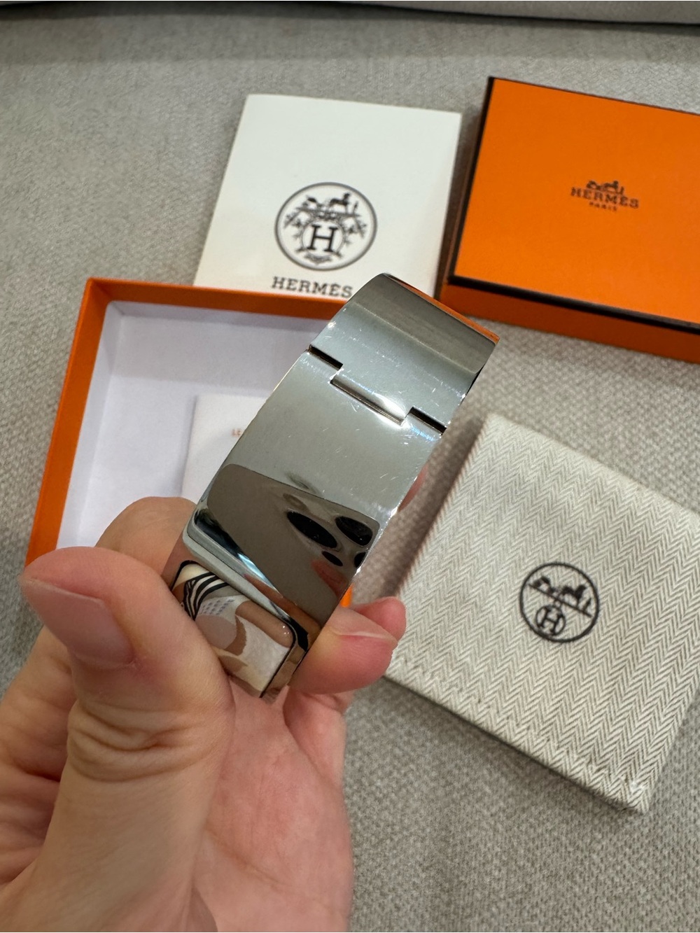 Hermes Silver Zebra Enamel Clic H Bracelet - Picture 3 of 9